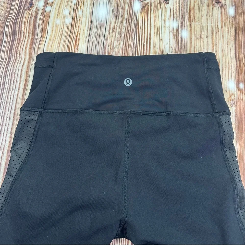 Lululemon Leggings Womens  Cropped Mesh Panel Run Yoga Gym Workout Athletic Sz 4